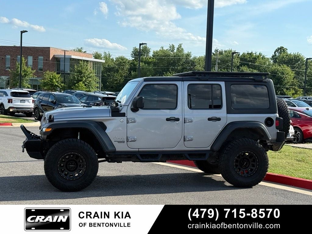 2018 Jeep Wrangler Unlimited Sport - 4WD / CLEAN CARFAX / LIFTED!
