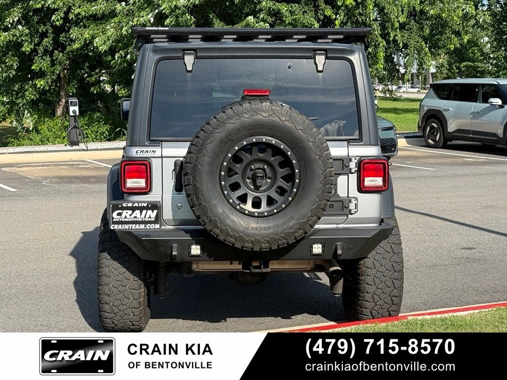 2018 Jeep Wrangler Unlimited Sport - 4WD / CLEAN CARFAX / LIFTED!