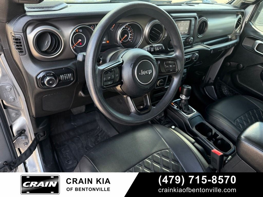 2018 Jeep Wrangler Unlimited Sport - 4WD / CLEAN CARFAX / LIFTED!