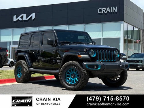 2018 Jeep Wrangler Unlimited Sahara - $48,230 MSRP / 4WD / ONE OWNER / LIFTED!