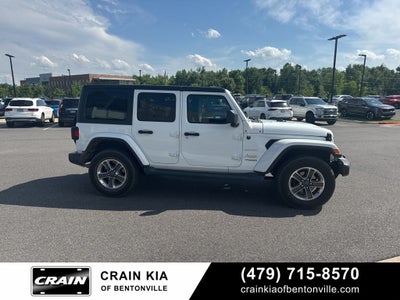 2018 Jeep Wrangler Unlimited Sahara - 4WD / CLEAN CARFAX / ONE OWNER