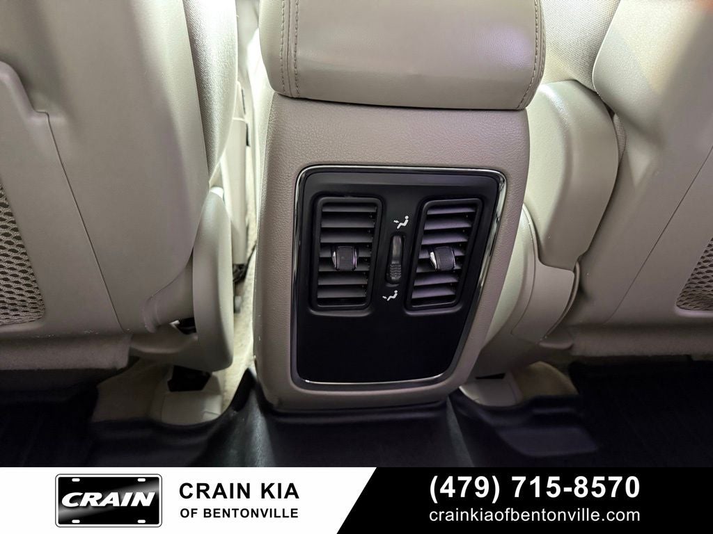 2013 Dodge Durango SXT - CLEAN CARFAX / 3RD ROW / VERY CLEAN!