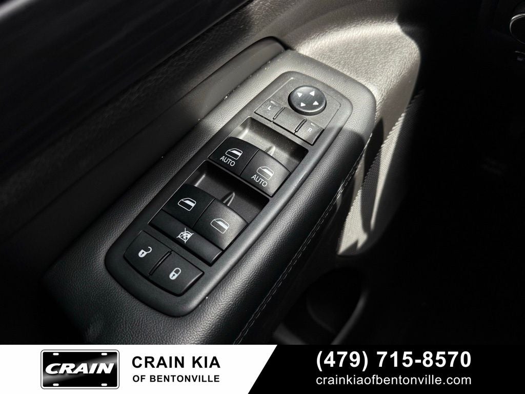 2019 Jeep Grand Cherokee Altitude - SUNROOF / CLEAN CARFAX