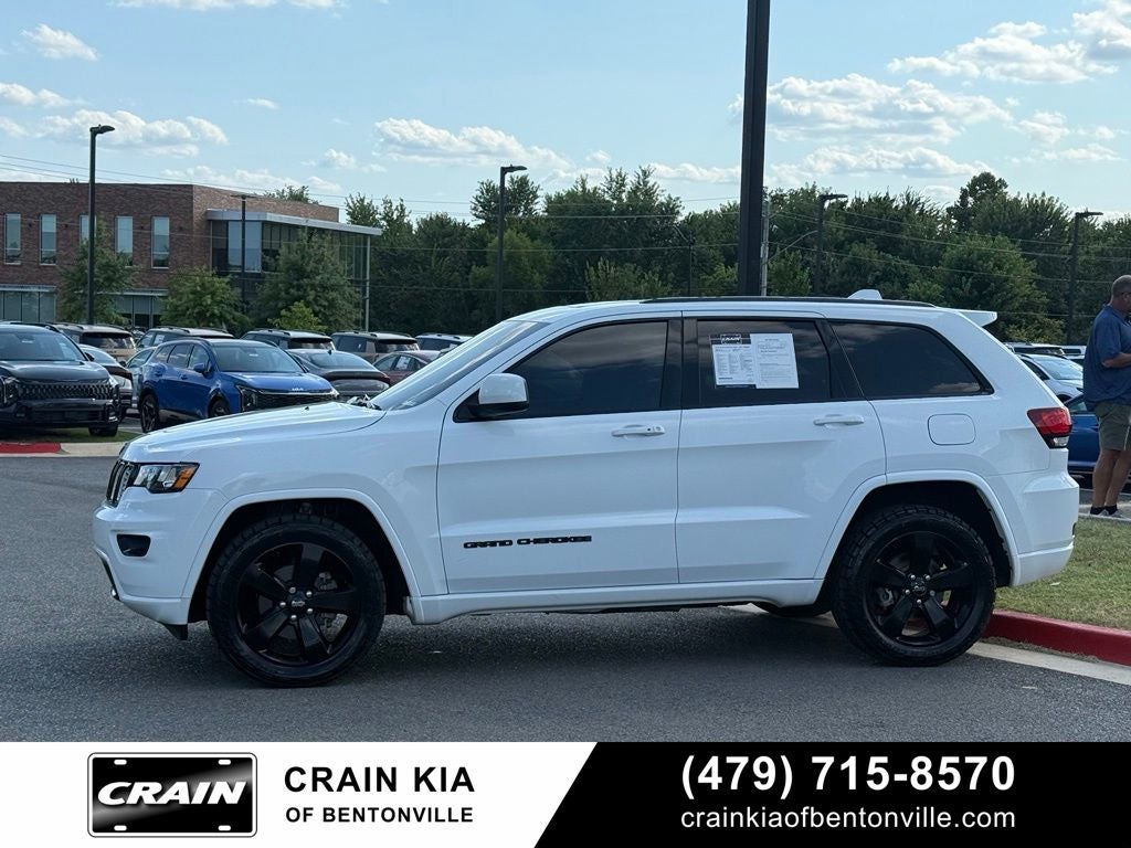 2018 Jeep Grand Cherokee Altitude - 4WD / SUNROOF