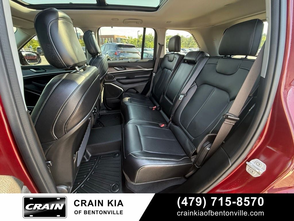2023 Jeep Grand Cherokee Limited - 4WD / PANORAMIC SUNROOF / ONE OWNER