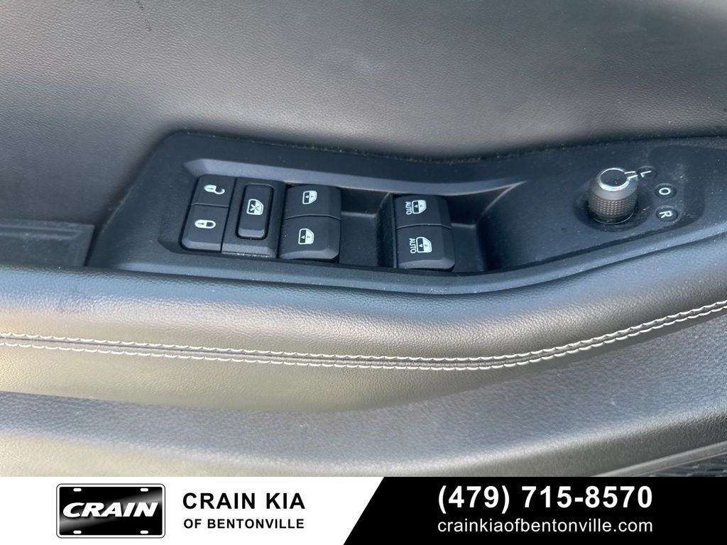 2023 Jeep Grand Cherokee L Limited - 4WD / PANO ROOF / ONE OWNER