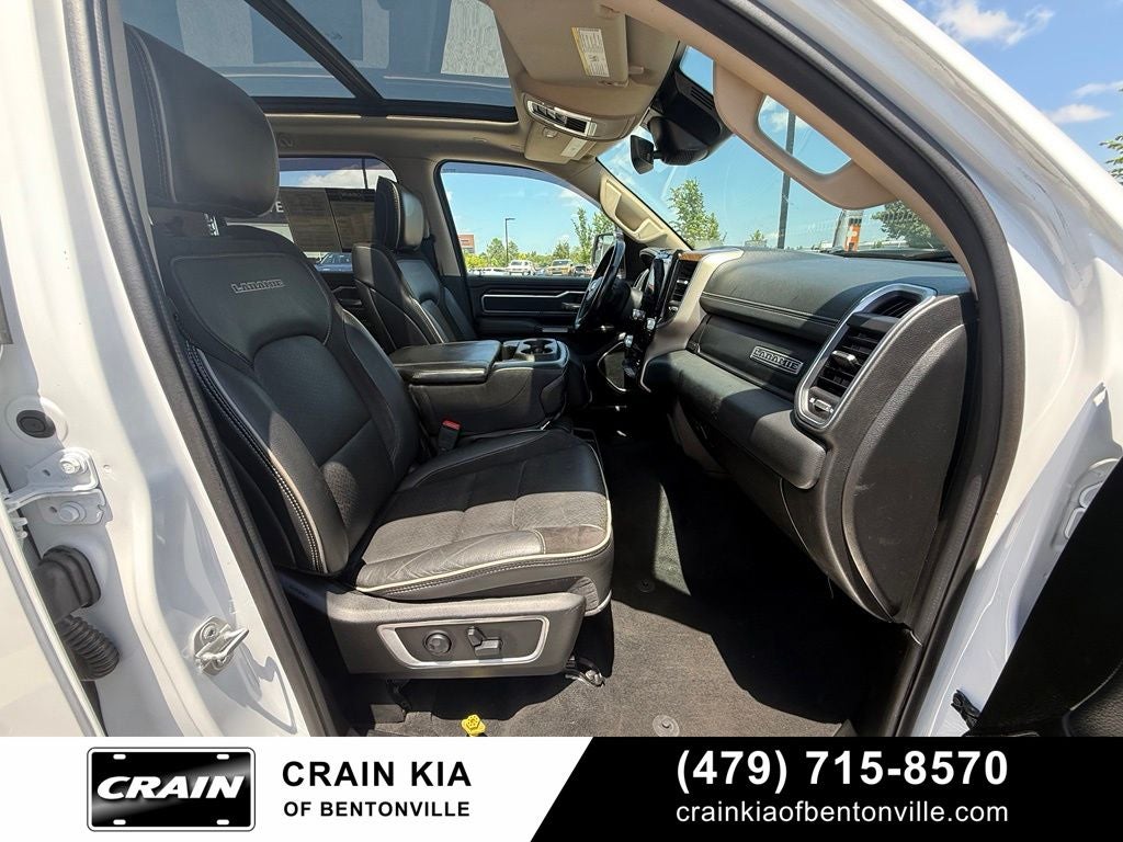 2021 RAM 1500 Laramie - 4WD / PANORAMIC SUNROOF / CLEAN CARFAX