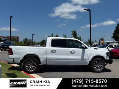 2021 RAM 1500 Laramie - 4WD / PANORAMIC SUNROOF / CLEAN CARFAX