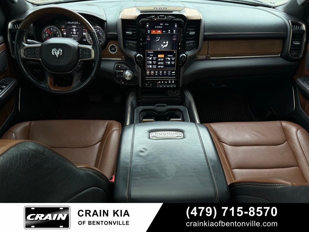 2020 RAM 1500 Laramie Longhorn - 4WD / PANORAMIC SUNROOF / LIFTED!