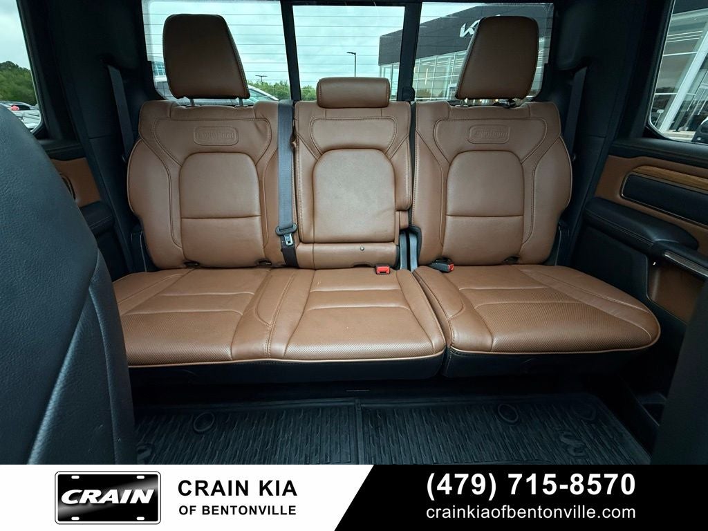 2020 RAM 1500 Laramie Longhorn - 4WD / PANORAMIC SUNROOF / LIFTED!