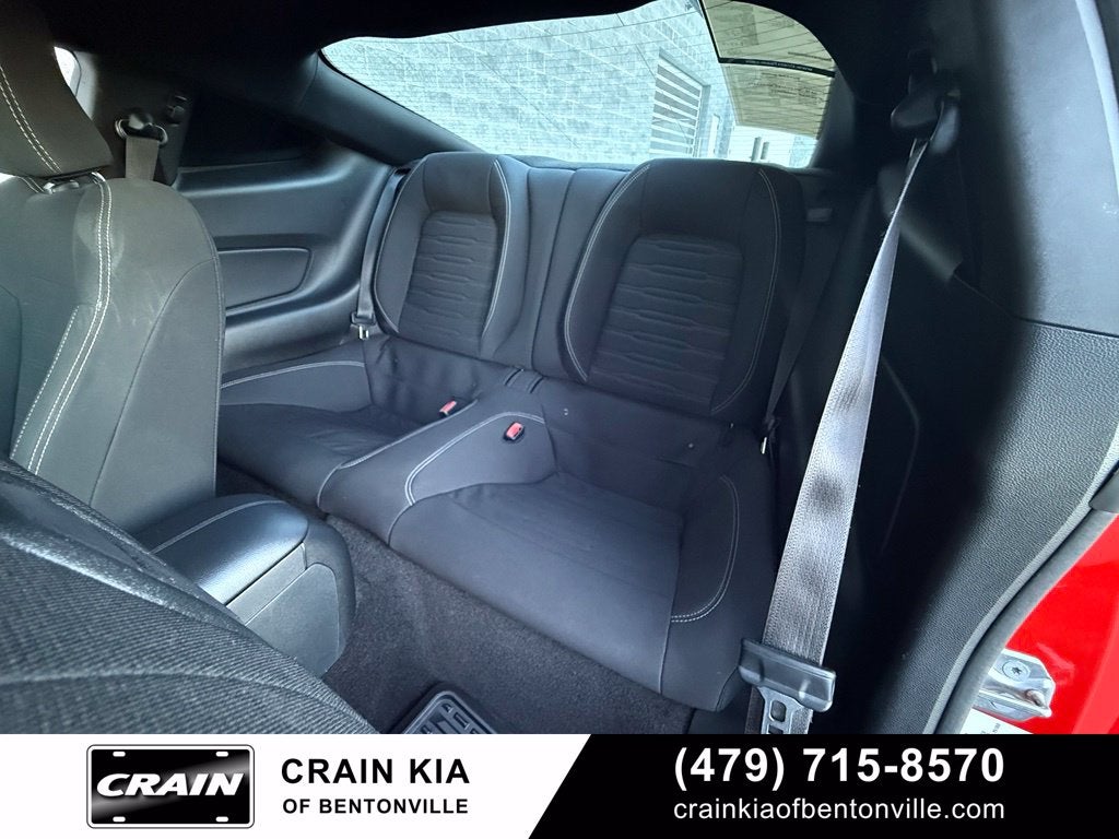 2016 Ford Mustang GT - 5.0 L V8 / CLEAN CARFAX
