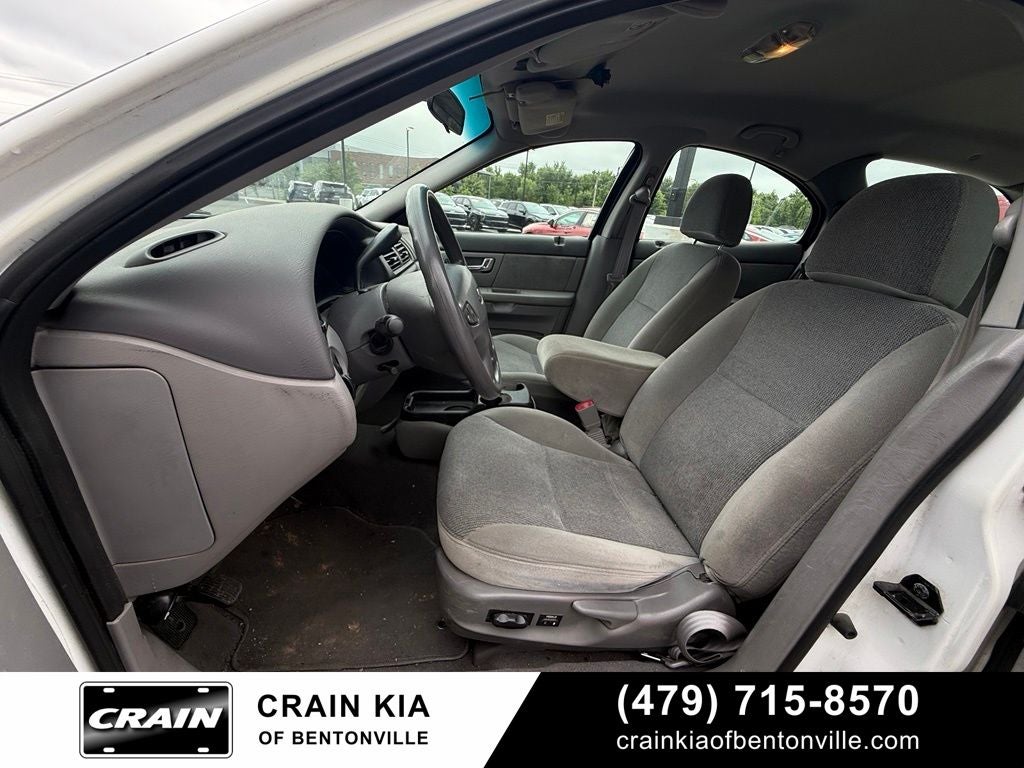 2000 Ford Taurus SE - CLEAN CARFAX