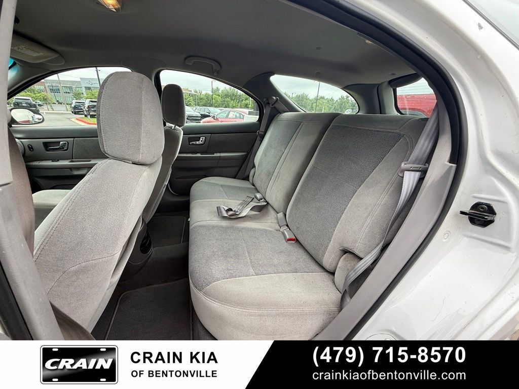 2000 Ford Taurus SE - CLEAN CARFAX