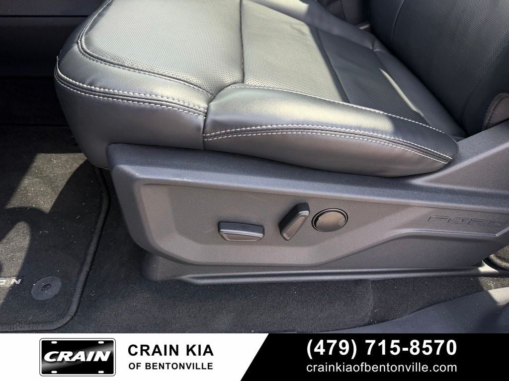 2026 Ford Expedition Platinum - 4WD / PANORAMIC SUNROOF / ONE OWNER