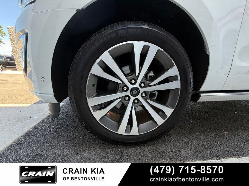 2020 Ford Expedition Platinum - $81,740 MSRP / 4WD / PANORAMIC SUNROOF