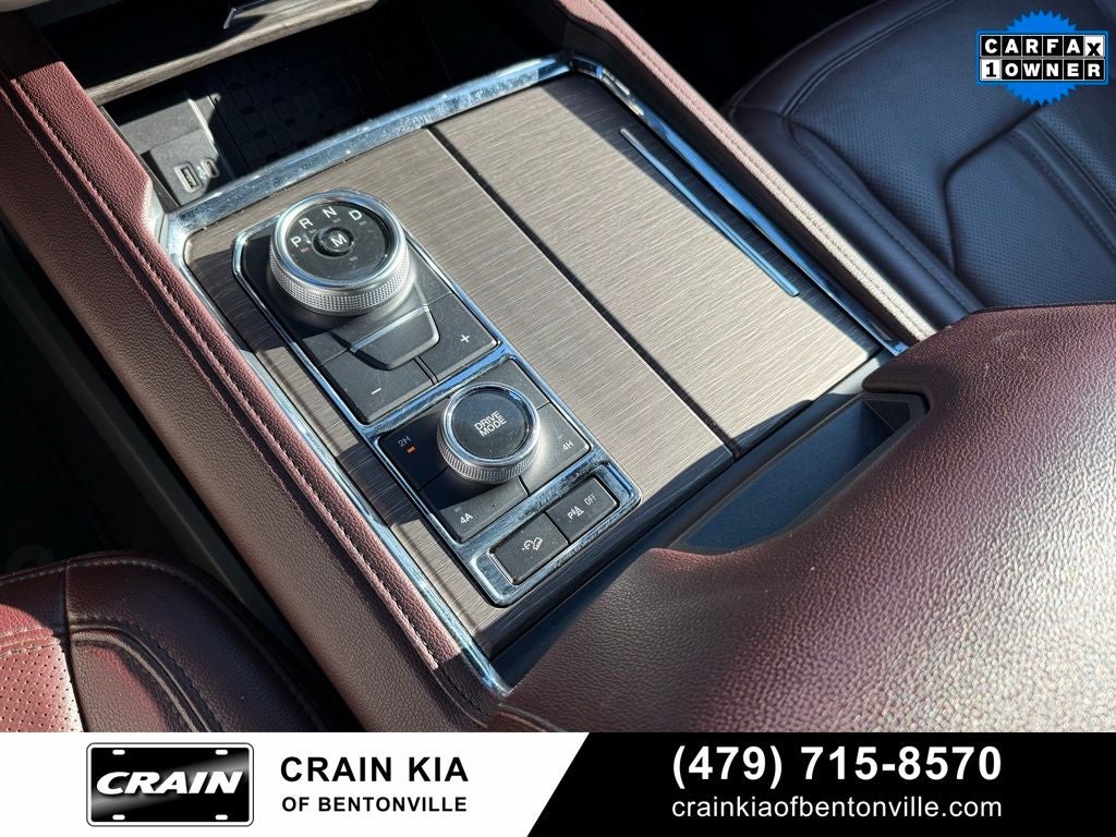 2024 Ford Expedition Limited - 4WD / PANORAMIC SUNROOF / CLEAN CARFAX / 1 OWNER