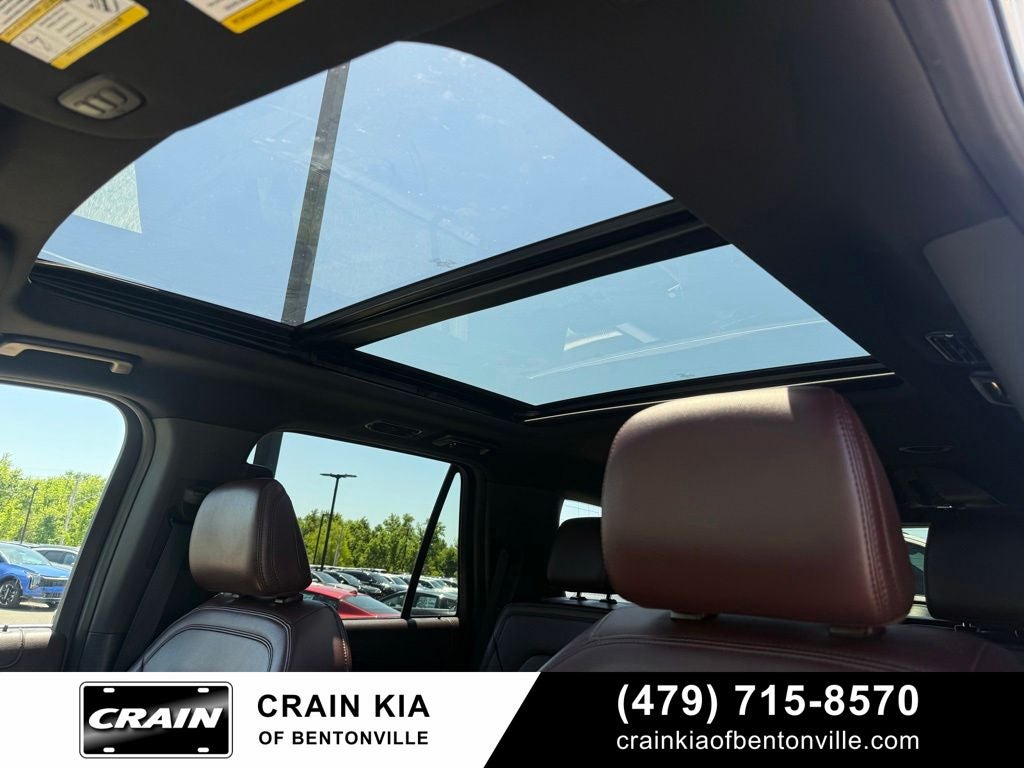 2024 Ford Expedition Limited - 4WD / PANORAMIC SUNROOF / CARFAX ONE OWNER