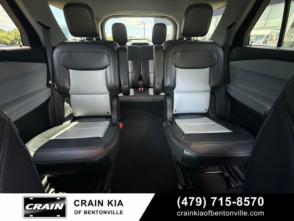2024 Ford Explorer XLT - 4WD / CLEAN CARFAX / ONE OWNER