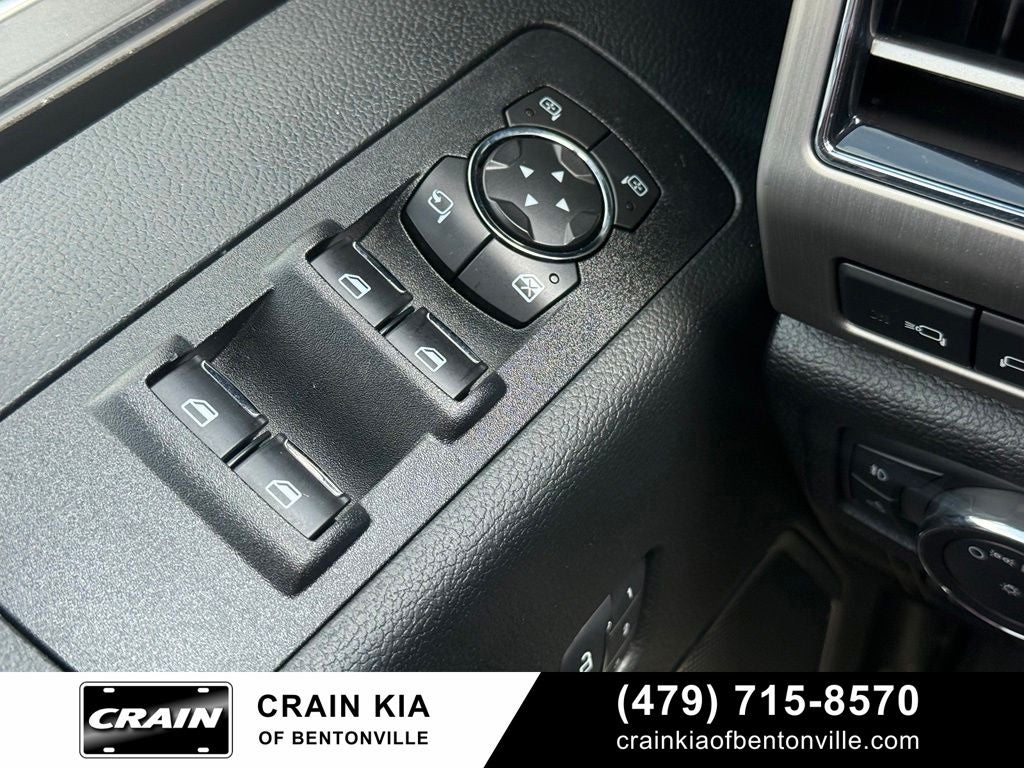 2018 Ford F-150 Platinum - 4WD / PANORAMIC SUNROOF
