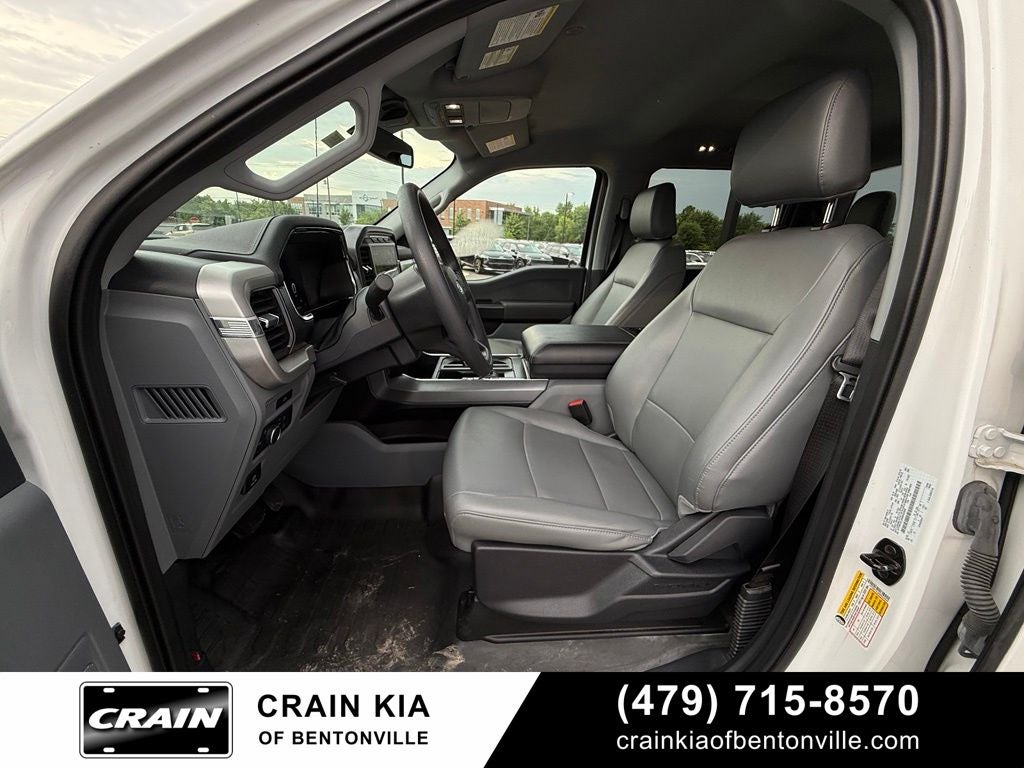 2022 Ford F-150 Lightning Pro - AWD / CLEAN CARFAX / ONE OWNER