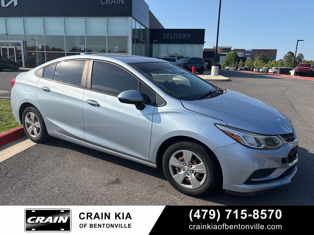 2017 Chevrolet Cruze LS - CLEAN CARFAX HISTORY