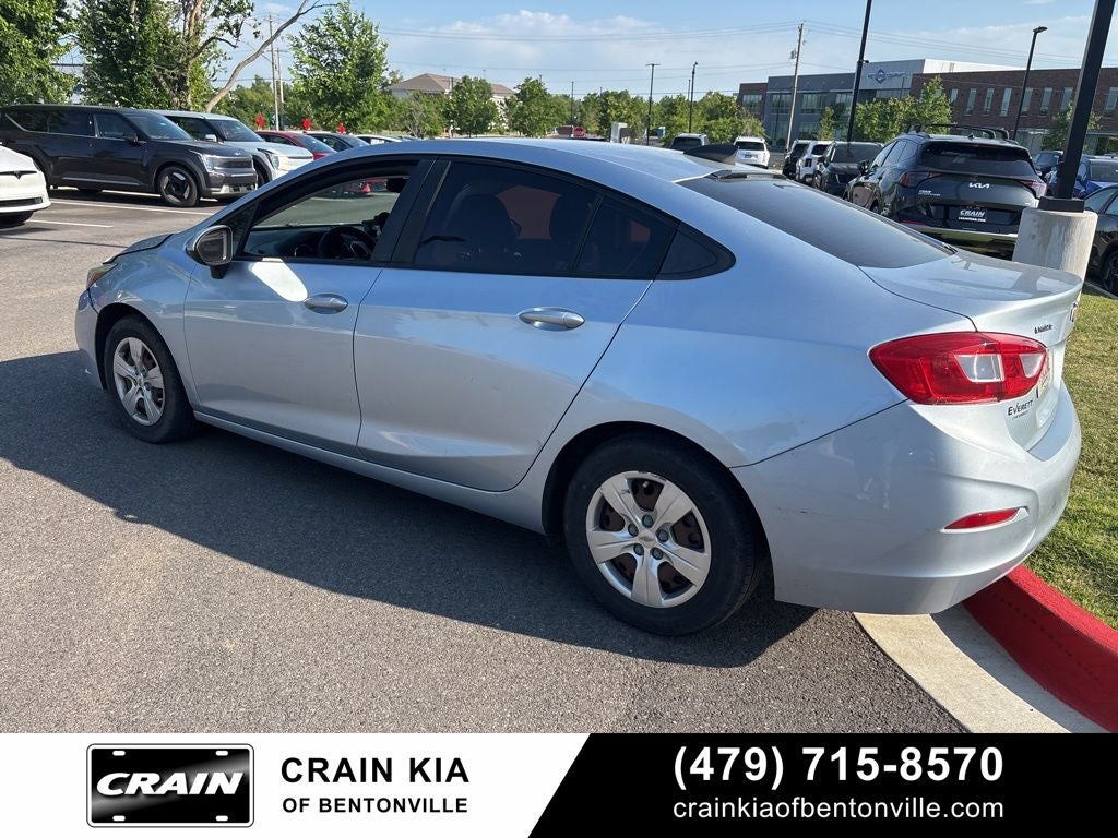 2017 Chevrolet Cruze LS - CLEAN CARFAX HISTORY