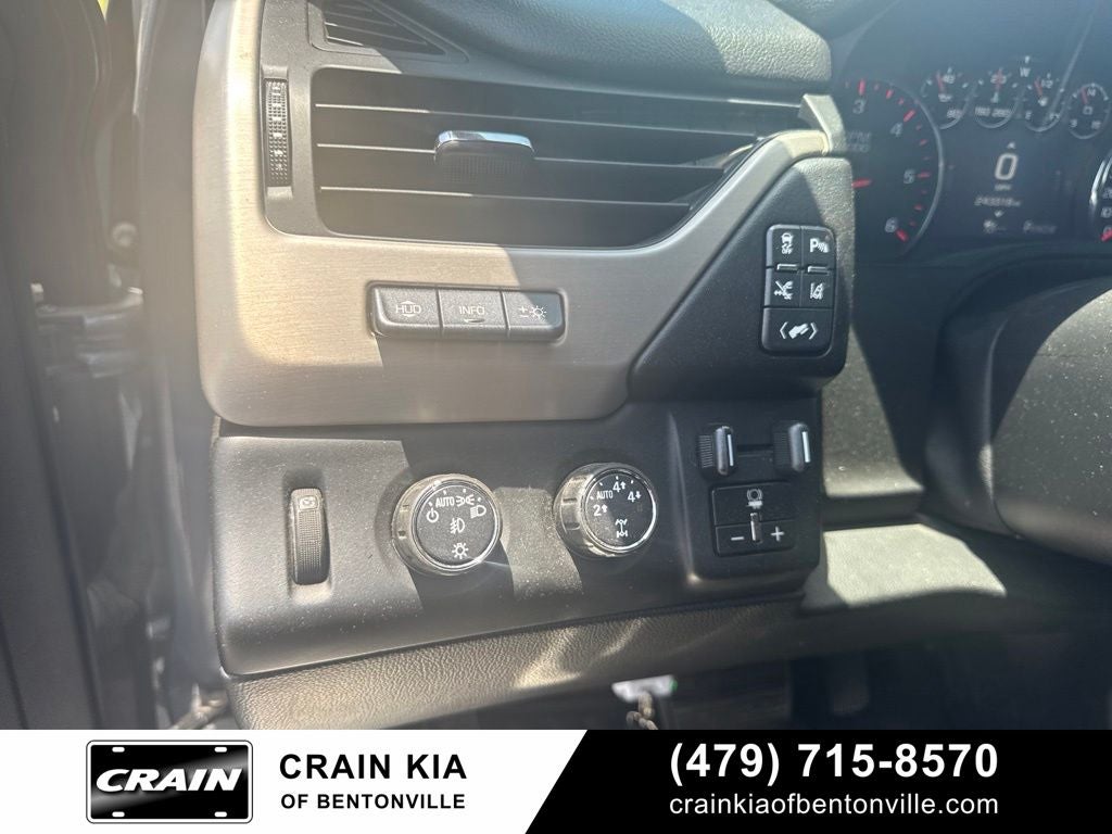 2015 GMC Yukon Denali - 4WD / SUNROOF