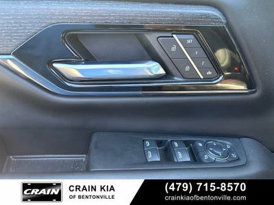 2025 GMC Yukon AT4 Ultimate - 4WD / PANORAMIC SUNROOF / ONE OWNER