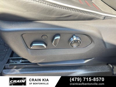 2025 GMC Yukon AT4 Ultimate - 4WD / PANORAMIC SUNROOF / ONE OWNER