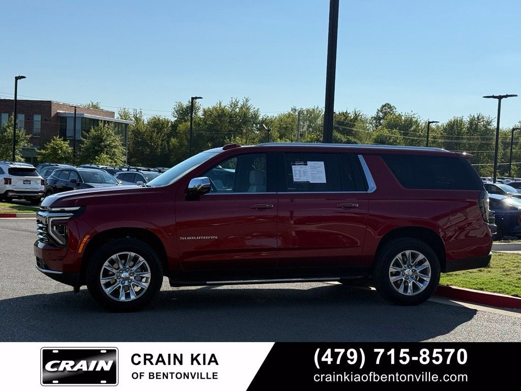 2025 Chevrolet Suburban Premier - 4WD / PANORAMIC SUNROOF / CLEAN CARFAX