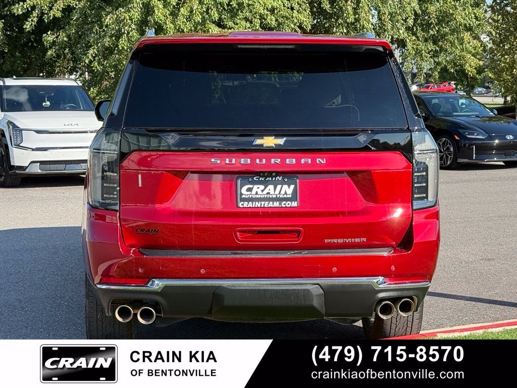 2025 Chevrolet Suburban Premier - 4WD / PANORAMIC SUNROOF / CLEAN CARFAX