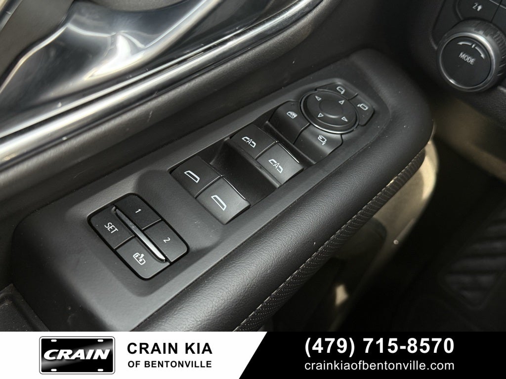 2023 Chevrolet Suburban Premier - 4WD / CLEAN CARFAX HISTORY