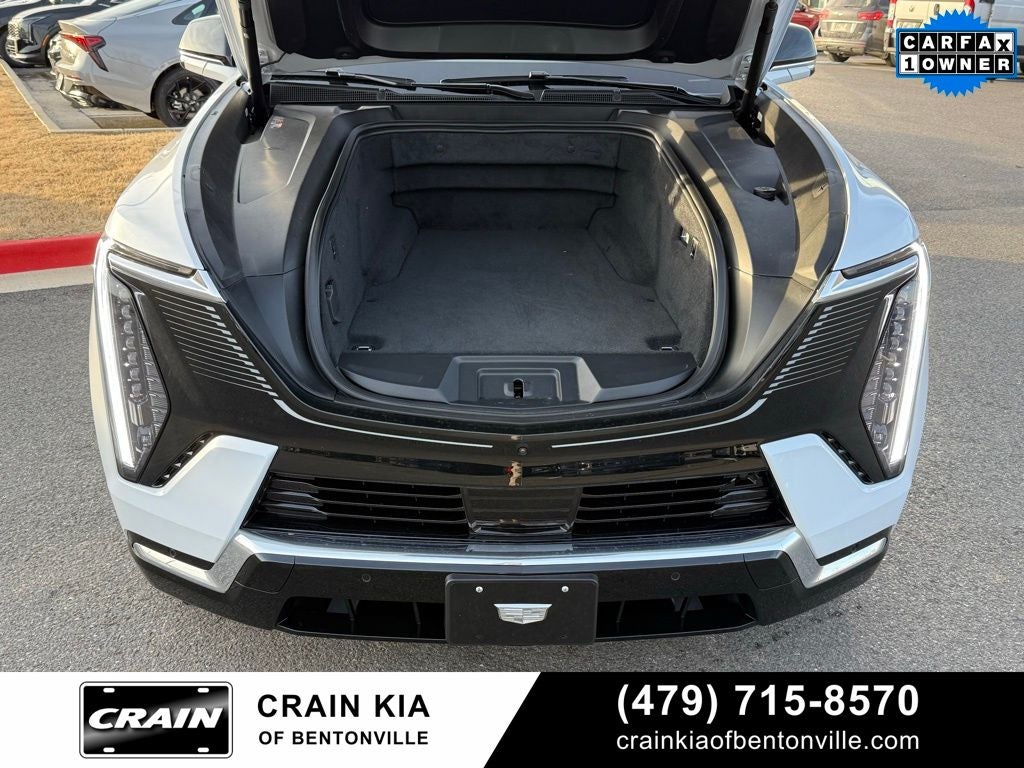 2026 Cadillac ESCALADE IQL Premium Luxury - $156,315 MSRP - AWD / PANORAMIC SUNROOF