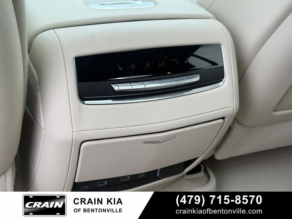2024 Cadillac Escalade ESV Sport Platinum - AWD / PANORAMIC SUNROOF / CLEAN CARFAX