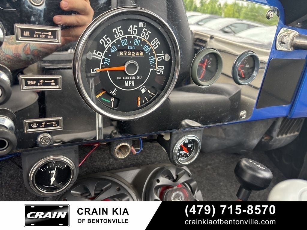 1986 Jeep CJ-7 4WD - AUTOMATIC / 4WD