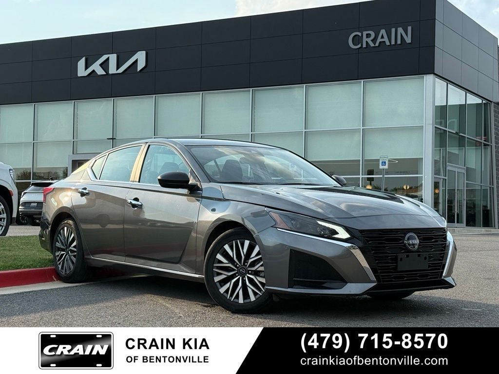 2024 Nissan Altima 2.5 SV - CLEAN CARFAX / ONE OWNER