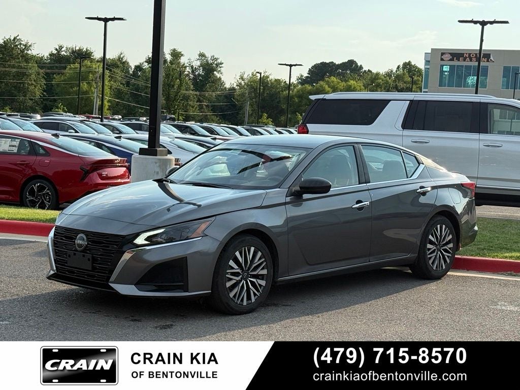 2024 Nissan Altima 2.5 SV - CLEAN CARFAX / ONE OWNER