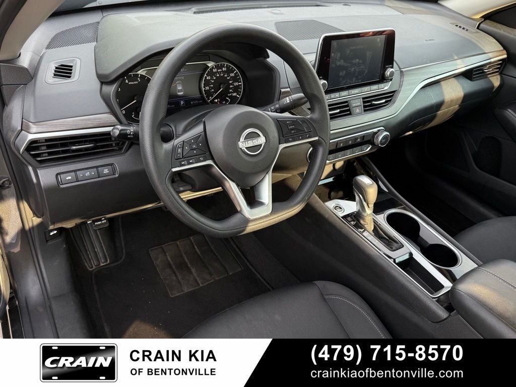 2024 Nissan Altima 2.5 SV - CLEAN CARFAX / ONE OWNER