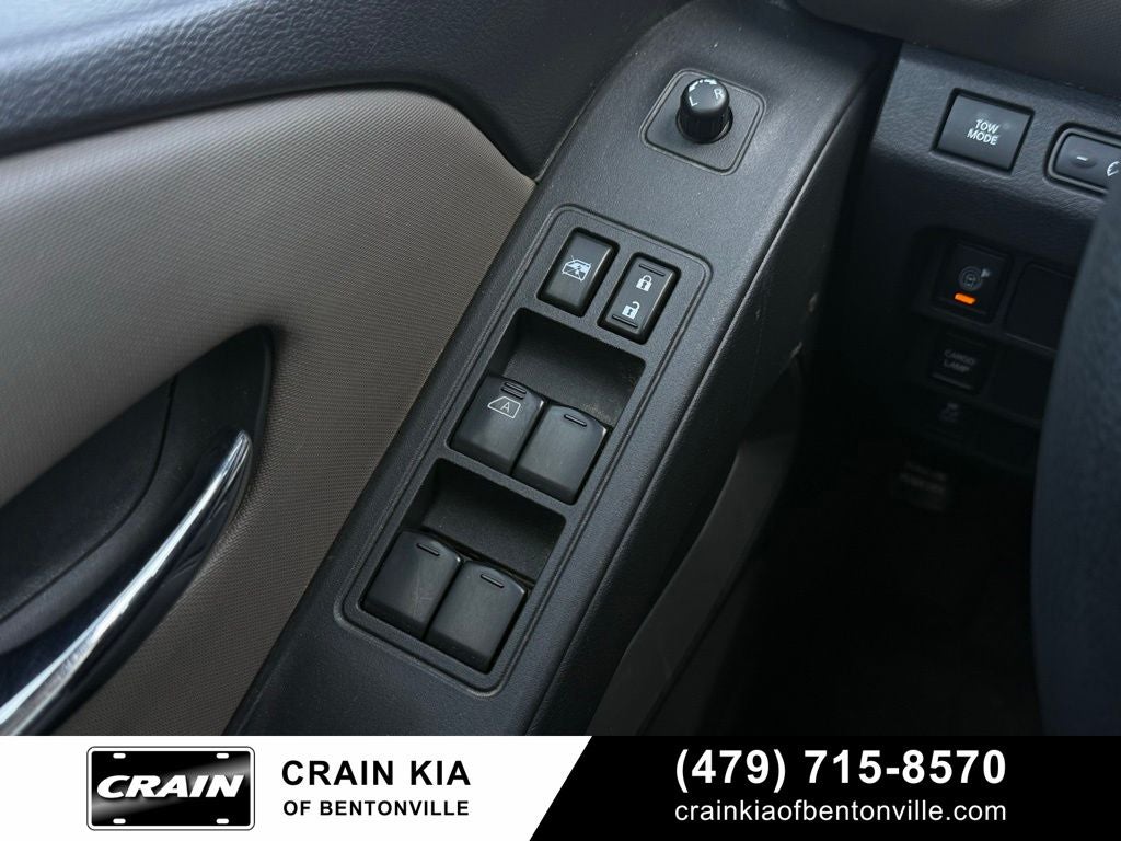 2022 Nissan Frontier SV - CLEAN CARFAX HISTORY