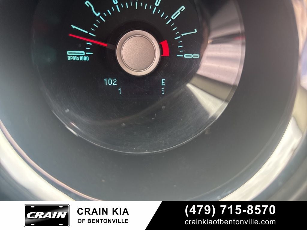 2011 Ford Mustang V6 - CLEAN CARFAX