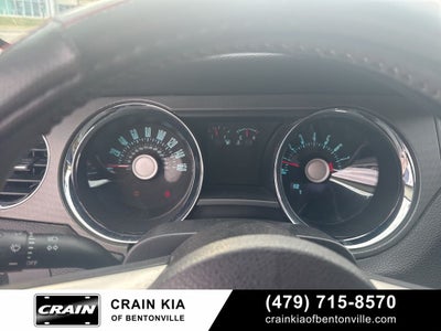 2011 Ford Mustang V6 - CLEAN CARFAX