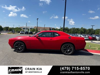 2017 Dodge Challenger R/T - CLEAN CARFAX / SUNROOF