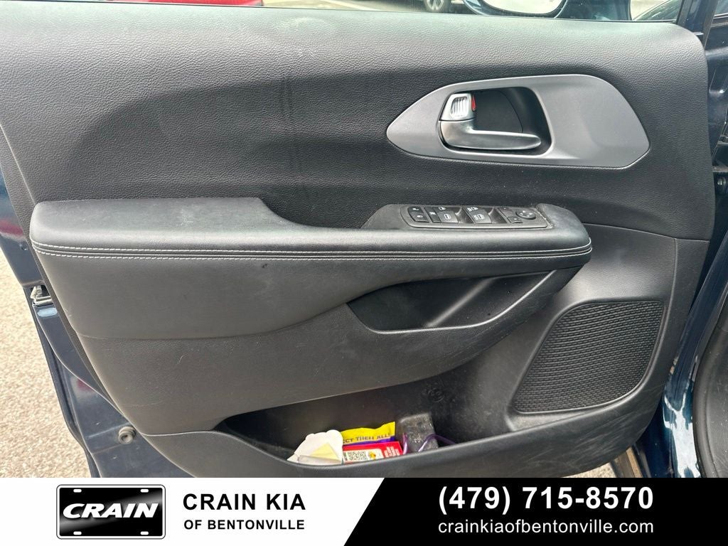 2021 Chrysler Pacifica Touring - CARFAX ONE OWNER