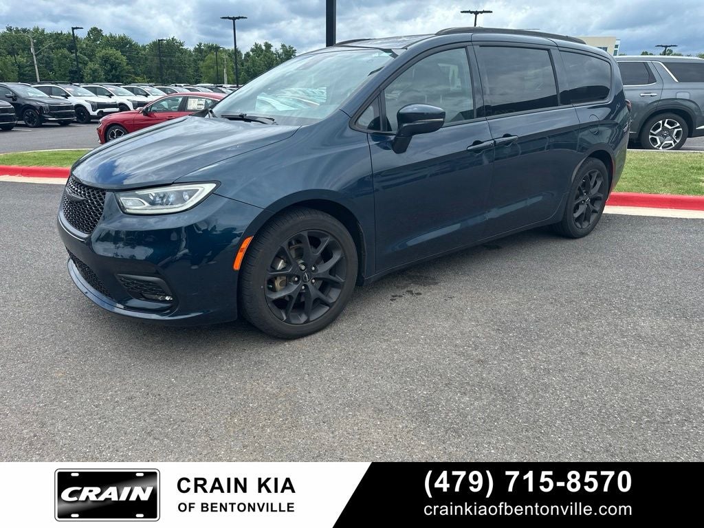 2021 Chrysler Pacifica Touring - CARFAX ONE OWNER