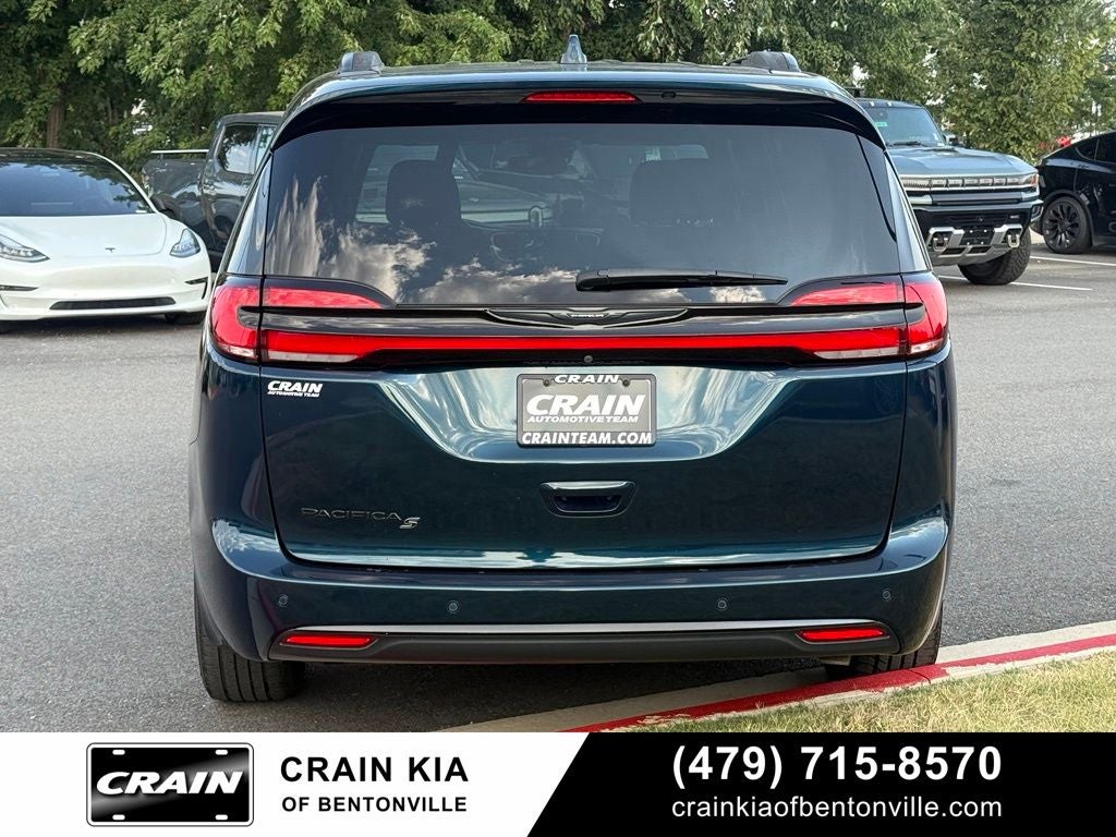 2021 Chrysler Pacifica Touring - CARFAX ONE OWNER
