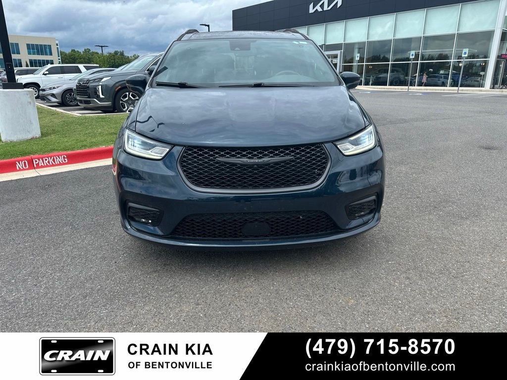 2021 Chrysler Pacifica Touring - CARFAX ONE OWNER