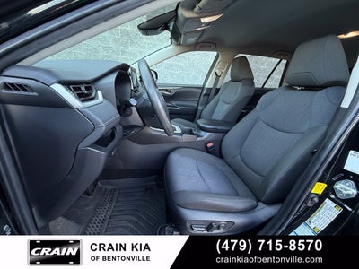 2022 Toyota RAV4 XLE - AWD / CLEAN CARFAX