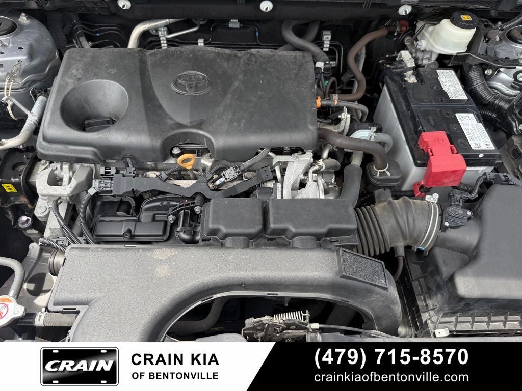 2021 Toyota RAV4 XLE - AWD / CLEAN CARFAX / ONE OWNER