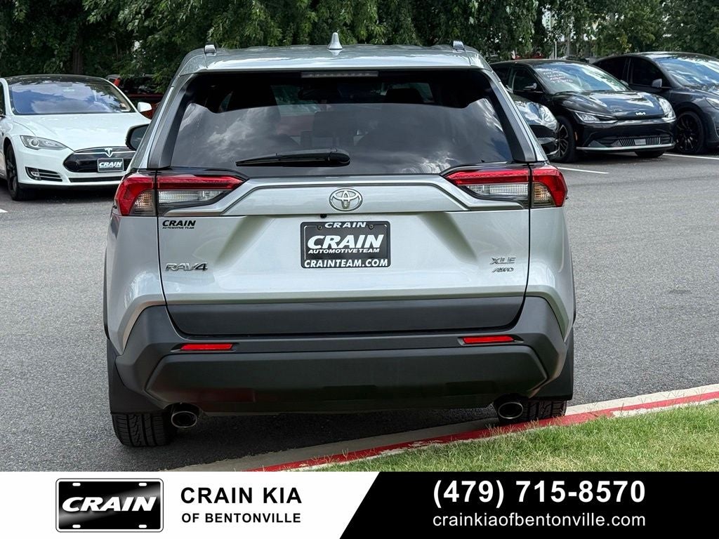 2021 Toyota RAV4 XLE - AWD / CLEAN CARFAX / ONE OWNER
