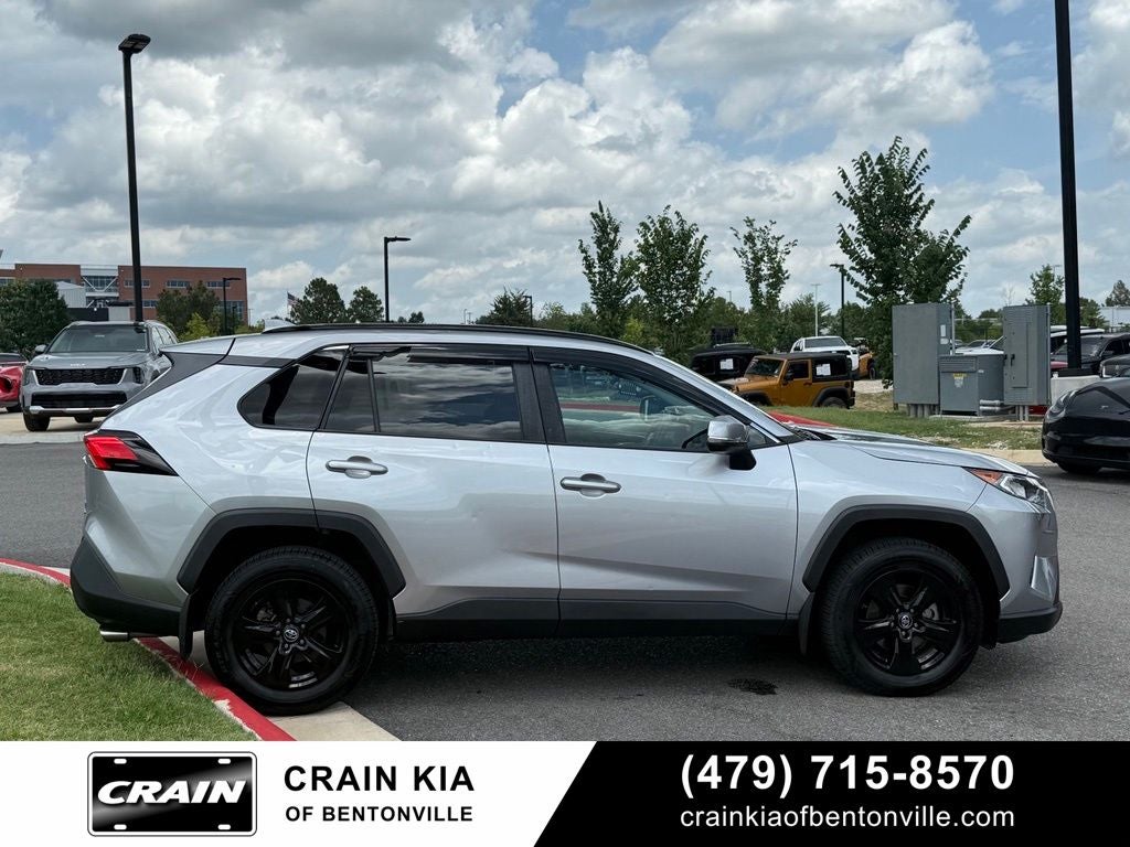 2021 Toyota RAV4 XLE - AWD / CLEAN CARFAX / ONE OWNER